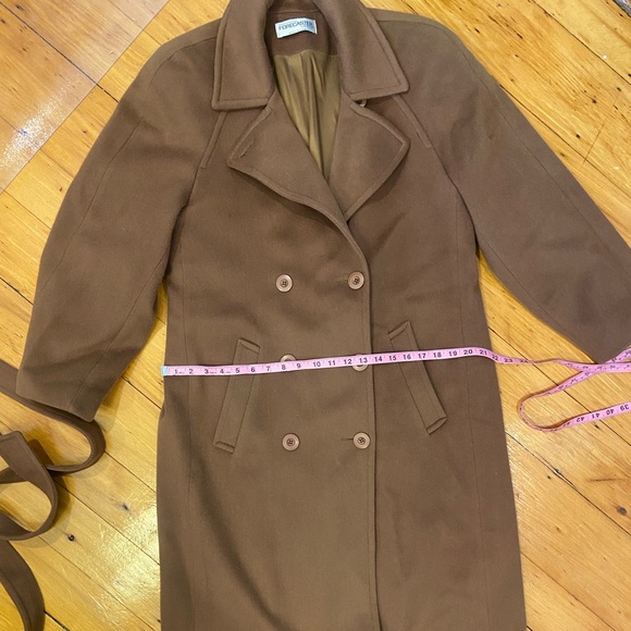 Vintage Brown Trench Coat - Picture 14 of 16